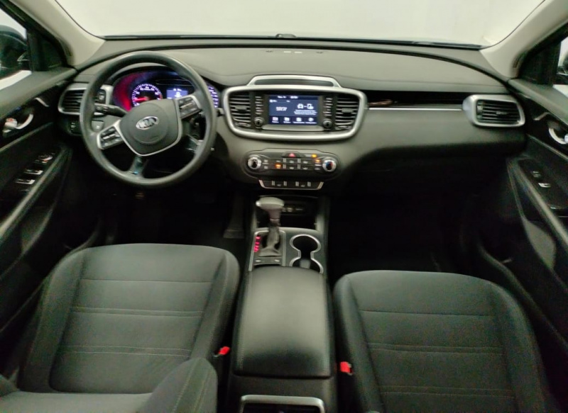 KIA Sorento  5 pts. LX, L4, TA, a/ac., 7 pas., RA-17 2019